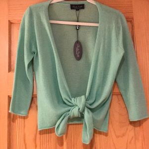 Perfect lightweight cashmere sweater!
